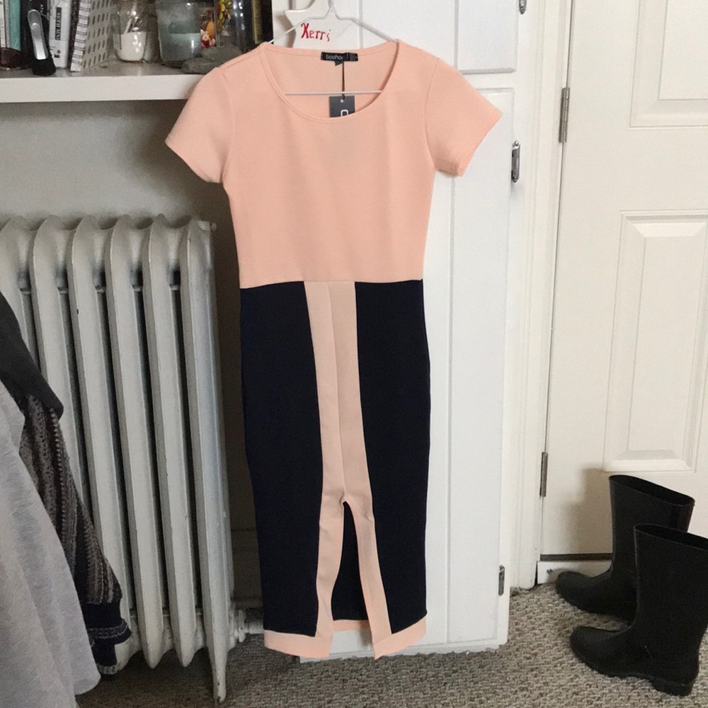 NWT-Brand New!! Boohoo Dress